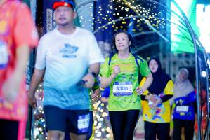 BIB: 3306
                            <button type="button" onclick="openModal(26239722)" class="btn btn-primary btn-sm float-right btn-popup" data-toggle="modal" data-target=".modal-high-quality">
                        <i class="fas fa-shopping-cart"></i> Add to Cart
                    </button>
                                            <button type="button" onclick="isThisMe(26239722, true)" class="btn btn-success btn-sm float-right btn-popup btn-isme hidden" data-toggle="tooltip" data-placement="bottom" title="นี่คือรูปของคุณใช่ไหม คลิกที่นี่เพื่อเอาเข้าอัลบั้ม">
                        <i class="fas fa-plus"></i> Add to album
                    </button>
                    <button type="button" onclick="isThisMe(26239722, false)" class="btn btn-warning btn-sm float-right btn-popup btn-isnotme hidden">
                        <i class="fas fa-ban"></i> Remove from album
                    </button>