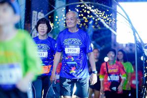 BIB: 3651, 3956, 170
                            <button type="button" onclick="openModal(26237927)" class="btn btn-primary btn-sm float-right btn-popup" data-toggle="modal" data-target=".modal-high-quality">
                        <i class="fas fa-shopping-cart"></i> Add to Cart
                    </button>
                                            <button type="button" onclick="isThisMe(26237927, true)" class="btn btn-success btn-sm float-right btn-popup btn-isme hidden" data-toggle="tooltip" data-placement="bottom" title="นี่คือรูปของคุณใช่ไหม คลิกที่นี่เพื่อเอาเข้าอัลบั้ม">
                        <i class="fas fa-plus"></i> Add to album
                    </button>
                    <button type="button" onclick="isThisMe(26237927, false)" class="btn btn-warning btn-sm float-right btn-popup btn-isnotme hidden">
                        <i class="fas fa-ban"></i> Remove from album
                    </button>