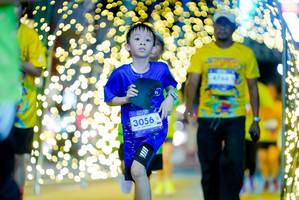 BIB: 3056
                            <button type="button" onclick="openModal(26240218)" class="btn btn-primary btn-sm float-right btn-popup" data-toggle="modal" data-target=".modal-high-quality">
                        <i class="fas fa-shopping-cart"></i> Add to Cart
                    </button>
                                            <button type="button" onclick="isThisMe(26240218, true)" class="btn btn-success btn-sm float-right btn-popup btn-isme hidden" data-toggle="tooltip" data-placement="bottom" title="นี่คือรูปของคุณใช่ไหม คลิกที่นี่เพื่อเอาเข้าอัลบั้ม">
                        <i class="fas fa-plus"></i> Add to album
                    </button>
                    <button type="button" onclick="isThisMe(26240218, false)" class="btn btn-warning btn-sm float-right btn-popup btn-isnotme hidden">
                        <i class="fas fa-ban"></i> Remove from album
                    </button>