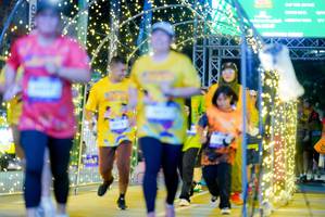 BIB: 3013
                            <button type="button" onclick="openModal(26238994)" class="btn btn-primary btn-sm float-right btn-popup" data-toggle="modal" data-target=".modal-high-quality">
                        <i class="fas fa-shopping-cart"></i> Add to Cart
                    </button>
                                            <button type="button" onclick="isThisMe(26238994, true)" class="btn btn-success btn-sm float-right btn-popup btn-isme hidden" data-toggle="tooltip" data-placement="bottom" title="นี่คือรูปของคุณใช่ไหม คลิกที่นี่เพื่อเอาเข้าอัลบั้ม">
                        <i class="fas fa-plus"></i> Add to album
                    </button>
                    <button type="button" onclick="isThisMe(26238994, false)" class="btn btn-warning btn-sm float-right btn-popup btn-isnotme hidden">
                        <i class="fas fa-ban"></i> Remove from album
                    </button>