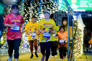 BIB: 407, 3475, 3977, 2303
                            <button type="button" onclick="openModal(26239003)" class="btn btn-primary btn-sm float-right btn-popup" data-toggle="modal" data-target=".modal-high-quality">
                        <i class="fas fa-shopping-cart"></i> Add to Cart
                    </button>
                                            <button type="button" onclick="isThisMe(26239003, true)" class="btn btn-success btn-sm float-right btn-popup btn-isme hidden" data-toggle="tooltip" data-placement="bottom" title="นี่คือรูปของคุณใช่ไหม คลิกที่นี่เพื่อเอาเข้าอัลบั้ม">
                        <i class="fas fa-plus"></i> Add to album
                    </button>
                    <button type="button" onclick="isThisMe(26239003, false)" class="btn btn-warning btn-sm float-right btn-popup btn-isnotme hidden">
                        <i class="fas fa-ban"></i> Remove from album
                    </button>