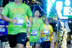 BIB: 4584
                            <button type="button" onclick="openModal(26240195)" class="btn btn-primary btn-sm float-right btn-popup" data-toggle="modal" data-target=".modal-high-quality">
                        <i class="fas fa-shopping-cart"></i> Add to Cart
                    </button>
                                            <button type="button" onclick="isThisMe(26240195, true)" class="btn btn-success btn-sm float-right btn-popup btn-isme hidden" data-toggle="tooltip" data-placement="bottom" title="นี่คือรูปของคุณใช่ไหม คลิกที่นี่เพื่อเอาเข้าอัลบั้ม">
                        <i class="fas fa-plus"></i> Add to album
                    </button>
                    <button type="button" onclick="isThisMe(26240195, false)" class="btn btn-warning btn-sm float-right btn-popup btn-isnotme hidden">
                        <i class="fas fa-ban"></i> Remove from album
                    </button>