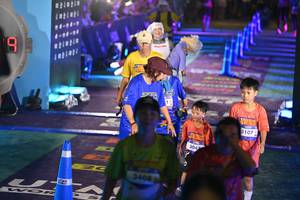 BIB: 405, 3408, 304, 3107
                            <button type="button" onclick="openModal(26228042)" class="btn btn-primary btn-sm float-right btn-popup" data-toggle="modal" data-target=".modal-high-quality">
                        <i class="fas fa-shopping-cart"></i> Add to Cart
                    </button>
                                            <button type="button" onclick="isThisMe(26228042, true)" class="btn btn-success btn-sm float-right btn-popup btn-isme hidden" data-toggle="tooltip" data-placement="bottom" title="นี่คือรูปของคุณใช่ไหม คลิกที่นี่เพื่อเอาเข้าอัลบั้ม">
                        <i class="fas fa-plus"></i> Add to album
                    </button>
                    <button type="button" onclick="isThisMe(26228042, false)" class="btn btn-warning btn-sm float-right btn-popup btn-isnotme hidden">
                        <i class="fas fa-ban"></i> Remove from album
                    </button>