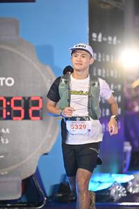 BIB: 880, 5329
                            <button type="button" onclick="openModal(26225022)" class="btn btn-primary btn-sm float-right btn-popup" data-toggle="modal" data-target=".modal-high-quality">
                        <i class="fas fa-shopping-cart"></i> Add to Cart
                    </button>
                                            <button type="button" onclick="isThisMe(26225022, true)" class="btn btn-success btn-sm float-right btn-popup btn-isme hidden" data-toggle="tooltip" data-placement="bottom" title="นี่คือรูปของคุณใช่ไหม คลิกที่นี่เพื่อเอาเข้าอัลบั้ม">
                        <i class="fas fa-plus"></i> Add to album
                    </button>
                    <button type="button" onclick="isThisMe(26225022, false)" class="btn btn-warning btn-sm float-right btn-popup btn-isnotme hidden">
                        <i class="fas fa-ban"></i> Remove from album
                    </button>