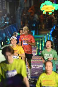 BIB: 4802, 389
                            <button type="button" onclick="openModal(26225614)" class="btn btn-primary btn-sm float-right btn-popup" data-toggle="modal" data-target=".modal-high-quality">
                        <i class="fas fa-shopping-cart"></i> Add to Cart
                    </button>
                                            <button type="button" onclick="isThisMe(26225614, true)" class="btn btn-success btn-sm float-right btn-popup btn-isme hidden" data-toggle="tooltip" data-placement="bottom" title="นี่คือรูปของคุณใช่ไหม คลิกที่นี่เพื่อเอาเข้าอัลบั้ม">
                        <i class="fas fa-plus"></i> Add to album
                    </button>
                    <button type="button" onclick="isThisMe(26225614, false)" class="btn btn-warning btn-sm float-right btn-popup btn-isnotme hidden">
                        <i class="fas fa-ban"></i> Remove from album
                    </button>