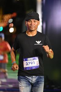 BIB: 3791
                            <button type="button" onclick="openModal(26224958)" class="btn btn-primary btn-sm float-right btn-popup" data-toggle="modal" data-target=".modal-high-quality">
                        <i class="fas fa-shopping-cart"></i> Add to Cart
                    </button>
                                            <button type="button" onclick="isThisMe(26224958, true)" class="btn btn-success btn-sm float-right btn-popup btn-isme hidden" data-toggle="tooltip" data-placement="bottom" title="นี่คือรูปของคุณใช่ไหม คลิกที่นี่เพื่อเอาเข้าอัลบั้ม">
                        <i class="fas fa-plus"></i> Add to album
                    </button>
                    <button type="button" onclick="isThisMe(26224958, false)" class="btn btn-warning btn-sm float-right btn-popup btn-isnotme hidden">
                        <i class="fas fa-ban"></i> Remove from album
                    </button>