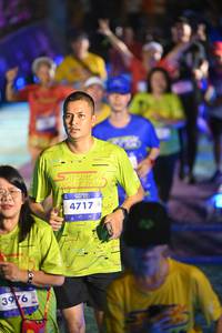 BIB: 3976, 4717
                            <button type="button" onclick="openModal(26225791)" class="btn btn-primary btn-sm float-right btn-popup" data-toggle="modal" data-target=".modal-high-quality">
                        <i class="fas fa-shopping-cart"></i> Add to Cart
                    </button>
                                            <button type="button" onclick="isThisMe(26225791, true)" class="btn btn-success btn-sm float-right btn-popup btn-isme hidden" data-toggle="tooltip" data-placement="bottom" title="นี่คือรูปของคุณใช่ไหม คลิกที่นี่เพื่อเอาเข้าอัลบั้ม">
                        <i class="fas fa-plus"></i> Add to album
                    </button>
                    <button type="button" onclick="isThisMe(26225791, false)" class="btn btn-warning btn-sm float-right btn-popup btn-isnotme hidden">
                        <i class="fas fa-ban"></i> Remove from album
                    </button>