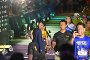 BIB: 388, 3617
                            <button type="button" onclick="openModal(26227524)" class="btn btn-primary btn-sm float-right btn-popup" data-toggle="modal" data-target=".modal-high-quality">
                        <i class="fas fa-shopping-cart"></i> Add to Cart
                    </button>
                                            <button type="button" onclick="isThisMe(26227524, true)" class="btn btn-success btn-sm float-right btn-popup btn-isme hidden" data-toggle="tooltip" data-placement="bottom" title="นี่คือรูปของคุณใช่ไหม คลิกที่นี่เพื่อเอาเข้าอัลบั้ม">
                        <i class="fas fa-plus"></i> Add to album
                    </button>
                    <button type="button" onclick="isThisMe(26227524, false)" class="btn btn-warning btn-sm float-right btn-popup btn-isnotme hidden">
                        <i class="fas fa-ban"></i> Remove from album
                    </button>