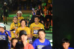 BIB: 4082
                            <button type="button" onclick="openModal(26226824)" class="btn btn-primary btn-sm float-right btn-popup" data-toggle="modal" data-target=".modal-high-quality">
                        <i class="fas fa-shopping-cart"></i> Add to Cart
                    </button>
                                            <button type="button" onclick="isThisMe(26226824, true)" class="btn btn-success btn-sm float-right btn-popup btn-isme hidden" data-toggle="tooltip" data-placement="bottom" title="นี่คือรูปของคุณใช่ไหม คลิกที่นี่เพื่อเอาเข้าอัลบั้ม">
                        <i class="fas fa-plus"></i> Add to album
                    </button>
                    <button type="button" onclick="isThisMe(26226824, false)" class="btn btn-warning btn-sm float-right btn-popup btn-isnotme hidden">
                        <i class="fas fa-ban"></i> Remove from album
                    </button>