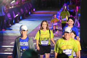 BIB: 4521, 4626, 104
                            <button type="button" onclick="openModal(26228863)" class="btn btn-primary btn-sm float-right btn-popup" data-toggle="modal" data-target=".modal-high-quality">
                        <i class="fas fa-shopping-cart"></i> Add to Cart
                    </button>
                                            <button type="button" onclick="isThisMe(26228863, true)" class="btn btn-success btn-sm float-right btn-popup btn-isme hidden" data-toggle="tooltip" data-placement="bottom" title="นี่คือรูปของคุณใช่ไหม คลิกที่นี่เพื่อเอาเข้าอัลบั้ม">
                        <i class="fas fa-plus"></i> Add to album
                    </button>
                    <button type="button" onclick="isThisMe(26228863, false)" class="btn btn-warning btn-sm float-right btn-popup btn-isnotme hidden">
                        <i class="fas fa-ban"></i> Remove from album
                    </button>