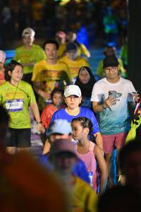 BIB: 400
                            <button type="button" onclick="openModal(26226474)" class="btn btn-primary btn-sm float-right btn-popup" data-toggle="modal" data-target=".modal-high-quality">
                        <i class="fas fa-shopping-cart"></i> Add to Cart
                    </button>
                                            <button type="button" onclick="isThisMe(26226474, true)" class="btn btn-success btn-sm float-right btn-popup btn-isme hidden" data-toggle="tooltip" data-placement="bottom" title="นี่คือรูปของคุณใช่ไหม คลิกที่นี่เพื่อเอาเข้าอัลบั้ม">
                        <i class="fas fa-plus"></i> Add to album
                    </button>
                    <button type="button" onclick="isThisMe(26226474, false)" class="btn btn-warning btn-sm float-right btn-popup btn-isnotme hidden">
                        <i class="fas fa-ban"></i> Remove from album
                    </button>