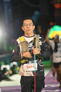 BIB: 5601
                            <button type="button" onclick="openModal(26223317)" class="btn btn-primary btn-sm float-right btn-popup" data-toggle="modal" data-target=".modal-high-quality">
                        <i class="fas fa-shopping-cart"></i> Add to Cart
                    </button>
                                            <button type="button" onclick="isThisMe(26223317, true)" class="btn btn-success btn-sm float-right btn-popup btn-isme hidden" data-toggle="tooltip" data-placement="bottom" title="นี่คือรูปของคุณใช่ไหม คลิกที่นี่เพื่อเอาเข้าอัลบั้ม">
                        <i class="fas fa-plus"></i> Add to album
                    </button>
                    <button type="button" onclick="isThisMe(26223317, false)" class="btn btn-warning btn-sm float-right btn-popup btn-isnotme hidden">
                        <i class="fas fa-ban"></i> Remove from album
                    </button>