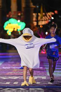 BIB: 3113, 3556
                            <button type="button" onclick="openModal(26225203)" class="btn btn-primary btn-sm float-right btn-popup" data-toggle="modal" data-target=".modal-high-quality">
                        <i class="fas fa-shopping-cart"></i> Add to Cart
                    </button>
                                            <button type="button" onclick="isThisMe(26225203, true)" class="btn btn-success btn-sm float-right btn-popup btn-isme hidden" data-toggle="tooltip" data-placement="bottom" title="นี่คือรูปของคุณใช่ไหม คลิกที่นี่เพื่อเอาเข้าอัลบั้ม">
                        <i class="fas fa-plus"></i> Add to album
                    </button>
                    <button type="button" onclick="isThisMe(26225203, false)" class="btn btn-warning btn-sm float-right btn-popup btn-isnotme hidden">
                        <i class="fas fa-ban"></i> Remove from album
                    </button>