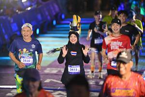 BIB: 3850, 3415
                            <button type="button" onclick="openModal(26229028)" class="btn btn-primary btn-sm float-right btn-popup" data-toggle="modal" data-target=".modal-high-quality">
                        <i class="fas fa-shopping-cart"></i> Add to Cart
                    </button>
                                            <button type="button" onclick="isThisMe(26229028, true)" class="btn btn-success btn-sm float-right btn-popup btn-isme hidden" data-toggle="tooltip" data-placement="bottom" title="นี่คือรูปของคุณใช่ไหม คลิกที่นี่เพื่อเอาเข้าอัลบั้ม">
                        <i class="fas fa-plus"></i> Add to album
                    </button>
                    <button type="button" onclick="isThisMe(26229028, false)" class="btn btn-warning btn-sm float-right btn-popup btn-isnotme hidden">
                        <i class="fas fa-ban"></i> Remove from album
                    </button>