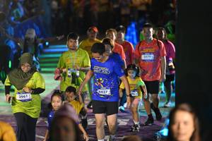 BIB: 3961, 4427, 3979
                            <button type="button" onclick="openModal(26228963)" class="btn btn-primary btn-sm float-right btn-popup" data-toggle="modal" data-target=".modal-high-quality">
                        <i class="fas fa-shopping-cart"></i> Add to Cart
                    </button>
                                            <button type="button" onclick="isThisMe(26228963, true)" class="btn btn-success btn-sm float-right btn-popup btn-isme hidden" data-toggle="tooltip" data-placement="bottom" title="นี่คือรูปของคุณใช่ไหม คลิกที่นี่เพื่อเอาเข้าอัลบั้ม">
                        <i class="fas fa-plus"></i> Add to album
                    </button>
                    <button type="button" onclick="isThisMe(26228963, false)" class="btn btn-warning btn-sm float-right btn-popup btn-isnotme hidden">
                        <i class="fas fa-ban"></i> Remove from album
                    </button>