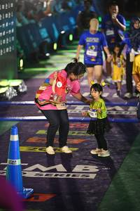 BIB: 782
                            <button type="button" onclick="openModal(26231112)" class="btn btn-primary btn-sm float-right btn-popup" data-toggle="modal" data-target=".modal-high-quality">
                        <i class="fas fa-shopping-cart"></i> Add to Cart
                    </button>
                                            <button type="button" onclick="isThisMe(26231112, true)" class="btn btn-success btn-sm float-right btn-popup btn-isme hidden" data-toggle="tooltip" data-placement="bottom" title="นี่คือรูปของคุณใช่ไหม คลิกที่นี่เพื่อเอาเข้าอัลบั้ม">
                        <i class="fas fa-plus"></i> Add to album
                    </button>
                    <button type="button" onclick="isThisMe(26231112, false)" class="btn btn-warning btn-sm float-right btn-popup btn-isnotme hidden">
                        <i class="fas fa-ban"></i> Remove from album
                    </button>