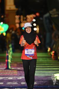 BIB: 3320
                            <button type="button" onclick="openModal(26223914)" class="btn btn-primary btn-sm float-right btn-popup" data-toggle="modal" data-target=".modal-high-quality">
                        <i class="fas fa-shopping-cart"></i> Add to Cart
                    </button>
                                            <button type="button" onclick="isThisMe(26223914, true)" class="btn btn-success btn-sm float-right btn-popup btn-isme hidden" data-toggle="tooltip" data-placement="bottom" title="นี่คือรูปของคุณใช่ไหม คลิกที่นี่เพื่อเอาเข้าอัลบั้ม">
                        <i class="fas fa-plus"></i> Add to album
                    </button>
                    <button type="button" onclick="isThisMe(26223914, false)" class="btn btn-warning btn-sm float-right btn-popup btn-isnotme hidden">
                        <i class="fas fa-ban"></i> Remove from album
                    </button>