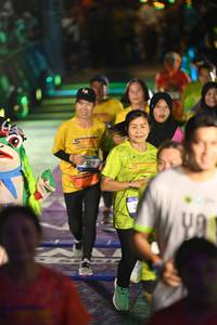 BIB: 279
                            <button type="button" onclick="openModal(26225966)" class="btn btn-primary btn-sm float-right btn-popup" data-toggle="modal" data-target=".modal-high-quality">
                        <i class="fas fa-shopping-cart"></i> Add to Cart
                    </button>
                                            <button type="button" onclick="isThisMe(26225966, true)" class="btn btn-success btn-sm float-right btn-popup btn-isme hidden" data-toggle="tooltip" data-placement="bottom" title="นี่คือรูปของคุณใช่ไหม คลิกที่นี่เพื่อเอาเข้าอัลบั้ม">
                        <i class="fas fa-plus"></i> Add to album
                    </button>
                    <button type="button" onclick="isThisMe(26225966, false)" class="btn btn-warning btn-sm float-right btn-popup btn-isnotme hidden">
                        <i class="fas fa-ban"></i> Remove from album
                    </button>