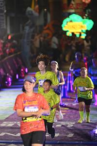 BIB: 1914, 415
                            <button type="button" onclick="openModal(26225607)" class="btn btn-primary btn-sm float-right btn-popup" data-toggle="modal" data-target=".modal-high-quality">
                        <i class="fas fa-shopping-cart"></i> Add to Cart
                    </button>
                                            <button type="button" onclick="isThisMe(26225607, true)" class="btn btn-success btn-sm float-right btn-popup btn-isme hidden" data-toggle="tooltip" data-placement="bottom" title="นี่คือรูปของคุณใช่ไหม คลิกที่นี่เพื่อเอาเข้าอัลบั้ม">
                        <i class="fas fa-plus"></i> Add to album
                    </button>
                    <button type="button" onclick="isThisMe(26225607, false)" class="btn btn-warning btn-sm float-right btn-popup btn-isnotme hidden">
                        <i class="fas fa-ban"></i> Remove from album
                    </button>