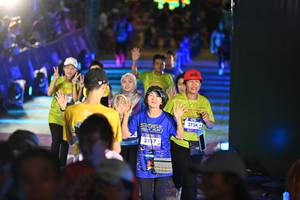 BIB: 3557, 3734
                            <button type="button" onclick="openModal(26227704)" class="btn btn-primary btn-sm float-right btn-popup" data-toggle="modal" data-target=".modal-high-quality">
                        <i class="fas fa-shopping-cart"></i> Add to Cart
                    </button>
                                            <button type="button" onclick="isThisMe(26227704, true)" class="btn btn-success btn-sm float-right btn-popup btn-isme hidden" data-toggle="tooltip" data-placement="bottom" title="นี่คือรูปของคุณใช่ไหม คลิกที่นี่เพื่อเอาเข้าอัลบั้ม">
                        <i class="fas fa-plus"></i> Add to album
                    </button>
                    <button type="button" onclick="isThisMe(26227704, false)" class="btn btn-warning btn-sm float-right btn-popup btn-isnotme hidden">
                        <i class="fas fa-ban"></i> Remove from album
                    </button>