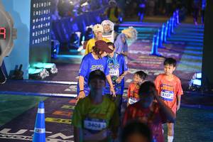 BIB: 2315, 3408, 3107
                            <button type="button" onclick="openModal(26228041)" class="btn btn-primary btn-sm float-right btn-popup" data-toggle="modal" data-target=".modal-high-quality">
                        <i class="fas fa-shopping-cart"></i> Add to Cart
                    </button>
                                            <button type="button" onclick="isThisMe(26228041, true)" class="btn btn-success btn-sm float-right btn-popup btn-isme hidden" data-toggle="tooltip" data-placement="bottom" title="นี่คือรูปของคุณใช่ไหม คลิกที่นี่เพื่อเอาเข้าอัลบั้ม">
                        <i class="fas fa-plus"></i> Add to album
                    </button>
                    <button type="button" onclick="isThisMe(26228041, false)" class="btn btn-warning btn-sm float-right btn-popup btn-isnotme hidden">
                        <i class="fas fa-ban"></i> Remove from album
                    </button>