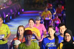 BIB: 885
                            <button type="button" onclick="openModal(26229722)" class="btn btn-primary btn-sm float-right btn-popup" data-toggle="modal" data-target=".modal-high-quality">
                        <i class="fas fa-shopping-cart"></i> Add to Cart
                    </button>
                                            <button type="button" onclick="isThisMe(26229722, true)" class="btn btn-success btn-sm float-right btn-popup btn-isme hidden" data-toggle="tooltip" data-placement="bottom" title="นี่คือรูปของคุณใช่ไหม คลิกที่นี่เพื่อเอาเข้าอัลบั้ม">
                        <i class="fas fa-plus"></i> Add to album
                    </button>
                    <button type="button" onclick="isThisMe(26229722, false)" class="btn btn-warning btn-sm float-right btn-popup btn-isnotme hidden">
                        <i class="fas fa-ban"></i> Remove from album
                    </button>