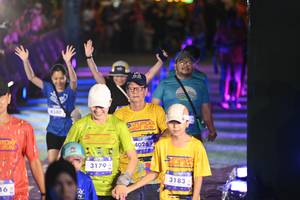 BIB: 4580, 122, 3179, 4026, 3183
                            <button type="button" onclick="openModal(26229209)" class="btn btn-primary btn-sm float-right btn-popup" data-toggle="modal" data-target=".modal-high-quality">
                        <i class="fas fa-shopping-cart"></i> Add to Cart
                    </button>
                                            <button type="button" onclick="isThisMe(26229209, true)" class="btn btn-success btn-sm float-right btn-popup btn-isme hidden" data-toggle="tooltip" data-placement="bottom" title="นี่คือรูปของคุณใช่ไหม คลิกที่นี่เพื่อเอาเข้าอัลบั้ม">
                        <i class="fas fa-plus"></i> Add to album
                    </button>
                    <button type="button" onclick="isThisMe(26229209, false)" class="btn btn-warning btn-sm float-right btn-popup btn-isnotme hidden">
                        <i class="fas fa-ban"></i> Remove from album
                    </button>