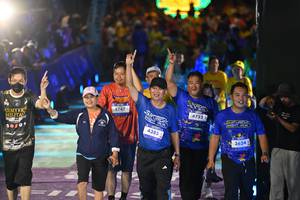 BIB: 4752, 4747, 4385, 3624
                            <button type="button" onclick="openModal(26229918)" class="btn btn-primary btn-sm float-right btn-popup" data-toggle="modal" data-target=".modal-high-quality">
                        <i class="fas fa-shopping-cart"></i> Add to Cart
                    </button>
                                            <button type="button" onclick="isThisMe(26229918, true)" class="btn btn-success btn-sm float-right btn-popup btn-isme hidden" data-toggle="tooltip" data-placement="bottom" title="นี่คือรูปของคุณใช่ไหม คลิกที่นี่เพื่อเอาเข้าอัลบั้ม">
                        <i class="fas fa-plus"></i> Add to album
                    </button>
                    <button type="button" onclick="isThisMe(26229918, false)" class="btn btn-warning btn-sm float-right btn-popup btn-isnotme hidden">
                        <i class="fas fa-ban"></i> Remove from album
                    </button>