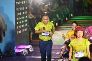 BIB: 4888, 3310
                            <button type="button" onclick="openModal(26229720)" class="btn btn-primary btn-sm float-right btn-popup" data-toggle="modal" data-target=".modal-high-quality">
                        <i class="fas fa-shopping-cart"></i> Add to Cart
                    </button>
                                            <button type="button" onclick="isThisMe(26229720, true)" class="btn btn-success btn-sm float-right btn-popup btn-isme hidden" data-toggle="tooltip" data-placement="bottom" title="นี่คือรูปของคุณใช่ไหม คลิกที่นี่เพื่อเอาเข้าอัลบั้ม">
                        <i class="fas fa-plus"></i> Add to album
                    </button>
                    <button type="button" onclick="isThisMe(26229720, false)" class="btn btn-warning btn-sm float-right btn-popup btn-isnotme hidden">
                        <i class="fas fa-ban"></i> Remove from album
                    </button>