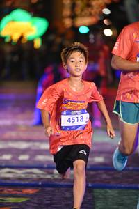 BIB: 4518
                            <button type="button" onclick="openModal(26225305)" class="btn btn-primary btn-sm float-right btn-popup" data-toggle="modal" data-target=".modal-high-quality">
                        <i class="fas fa-shopping-cart"></i> Add to Cart
                    </button>
                                            <button type="button" onclick="isThisMe(26225305, true)" class="btn btn-success btn-sm float-right btn-popup btn-isme hidden" data-toggle="tooltip" data-placement="bottom" title="นี่คือรูปของคุณใช่ไหม คลิกที่นี่เพื่อเอาเข้าอัลบั้ม">
                        <i class="fas fa-plus"></i> Add to album
                    </button>
                    <button type="button" onclick="isThisMe(26225305, false)" class="btn btn-warning btn-sm float-right btn-popup btn-isnotme hidden">
                        <i class="fas fa-ban"></i> Remove from album
                    </button>