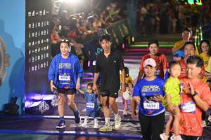 BIB: 4775, 4763, 4628, 4629
                            <button type="button" onclick="openModal(26229184)" class="btn btn-primary btn-sm float-right btn-popup" data-toggle="modal" data-target=".modal-high-quality">
                        <i class="fas fa-shopping-cart"></i> Add to Cart
                    </button>
                                            <button type="button" onclick="isThisMe(26229184, true)" class="btn btn-success btn-sm float-right btn-popup btn-isme hidden" data-toggle="tooltip" data-placement="bottom" title="นี่คือรูปของคุณใช่ไหม คลิกที่นี่เพื่อเอาเข้าอัลบั้ม">
                        <i class="fas fa-plus"></i> Add to album
                    </button>
                    <button type="button" onclick="isThisMe(26229184, false)" class="btn btn-warning btn-sm float-right btn-popup btn-isnotme hidden">
                        <i class="fas fa-ban"></i> Remove from album
                    </button>