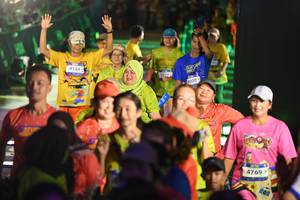 BIB: 4154, 6000, 4769
                            <button type="button" onclick="openModal(26227773)" class="btn btn-primary btn-sm float-right btn-popup" data-toggle="modal" data-target=".modal-high-quality">
                        <i class="fas fa-shopping-cart"></i> Add to Cart
                    </button>
                                            <button type="button" onclick="isThisMe(26227773, true)" class="btn btn-success btn-sm float-right btn-popup btn-isme hidden" data-toggle="tooltip" data-placement="bottom" title="นี่คือรูปของคุณใช่ไหม คลิกที่นี่เพื่อเอาเข้าอัลบั้ม">
                        <i class="fas fa-plus"></i> Add to album
                    </button>
                    <button type="button" onclick="isThisMe(26227773, false)" class="btn btn-warning btn-sm float-right btn-popup btn-isnotme hidden">
                        <i class="fas fa-ban"></i> Remove from album
                    </button>