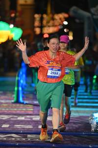 BIB: 3988
                            <button type="button" onclick="openModal(26225263)" class="btn btn-primary btn-sm float-right btn-popup" data-toggle="modal" data-target=".modal-high-quality">
                        <i class="fas fa-shopping-cart"></i> Add to Cart
                    </button>
                                            <button type="button" onclick="isThisMe(26225263, true)" class="btn btn-success btn-sm float-right btn-popup btn-isme hidden" data-toggle="tooltip" data-placement="bottom" title="นี่คือรูปของคุณใช่ไหม คลิกที่นี่เพื่อเอาเข้าอัลบั้ม">
                        <i class="fas fa-plus"></i> Add to album
                    </button>
                    <button type="button" onclick="isThisMe(26225263, false)" class="btn btn-warning btn-sm float-right btn-popup btn-isnotme hidden">
                        <i class="fas fa-ban"></i> Remove from album
                    </button>