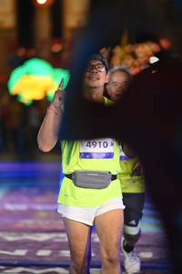 BIB: 4910
                            <button type="button" onclick="openModal(26225183)" class="btn btn-primary btn-sm float-right btn-popup" data-toggle="modal" data-target=".modal-high-quality">
                        <i class="fas fa-shopping-cart"></i> Add to Cart
                    </button>
                                            <button type="button" onclick="isThisMe(26225183, true)" class="btn btn-success btn-sm float-right btn-popup btn-isme hidden" data-toggle="tooltip" data-placement="bottom" title="นี่คือรูปของคุณใช่ไหม คลิกที่นี่เพื่อเอาเข้าอัลบั้ม">
                        <i class="fas fa-plus"></i> Add to album
                    </button>
                    <button type="button" onclick="isThisMe(26225183, false)" class="btn btn-warning btn-sm float-right btn-popup btn-isnotme hidden">
                        <i class="fas fa-ban"></i> Remove from album
                    </button>