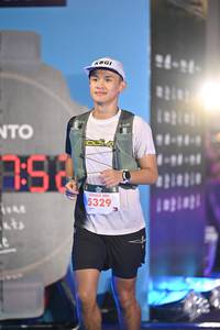 BIB: 398, 5329
                            <button type="button" onclick="openModal(26225023)" class="btn btn-primary btn-sm float-right btn-popup" data-toggle="modal" data-target=".modal-high-quality">
                        <i class="fas fa-shopping-cart"></i> Add to Cart
                    </button>
                                            <button type="button" onclick="isThisMe(26225023, true)" class="btn btn-success btn-sm float-right btn-popup btn-isme hidden" data-toggle="tooltip" data-placement="bottom" title="นี่คือรูปของคุณใช่ไหม คลิกที่นี่เพื่อเอาเข้าอัลบั้ม">
                        <i class="fas fa-plus"></i> Add to album
                    </button>
                    <button type="button" onclick="isThisMe(26225023, false)" class="btn btn-warning btn-sm float-right btn-popup btn-isnotme hidden">
                        <i class="fas fa-ban"></i> Remove from album
                    </button>