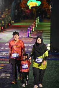 BIB: 4526, 4525, 4522
                            <button type="button" onclick="openModal(26231102)" class="btn btn-primary btn-sm float-right btn-popup" data-toggle="modal" data-target=".modal-high-quality">
                        <i class="fas fa-shopping-cart"></i> Add to Cart
                    </button>
                                            <button type="button" onclick="isThisMe(26231102, true)" class="btn btn-success btn-sm float-right btn-popup btn-isme hidden" data-toggle="tooltip" data-placement="bottom" title="นี่คือรูปของคุณใช่ไหม คลิกที่นี่เพื่อเอาเข้าอัลบั้ม">
                        <i class="fas fa-plus"></i> Add to album
                    </button>
                    <button type="button" onclick="isThisMe(26231102, false)" class="btn btn-warning btn-sm float-right btn-popup btn-isnotme hidden">
                        <i class="fas fa-ban"></i> Remove from album
                    </button>