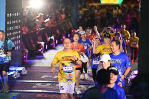 BIB: 4395, 4391
                            <button type="button" onclick="openModal(26228576)" class="btn btn-primary btn-sm float-right btn-popup" data-toggle="modal" data-target=".modal-high-quality">
                        <i class="fas fa-shopping-cart"></i> Add to Cart
                    </button>
                                            <button type="button" onclick="isThisMe(26228576, true)" class="btn btn-success btn-sm float-right btn-popup btn-isme hidden" data-toggle="tooltip" data-placement="bottom" title="นี่คือรูปของคุณใช่ไหม คลิกที่นี่เพื่อเอาเข้าอัลบั้ม">
                        <i class="fas fa-plus"></i> Add to album
                    </button>
                    <button type="button" onclick="isThisMe(26228576, false)" class="btn btn-warning btn-sm float-right btn-popup btn-isnotme hidden">
                        <i class="fas fa-ban"></i> Remove from album
                    </button>