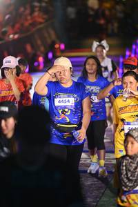 BIB: 4454
                            <button type="button" onclick="openModal(26226158)" class="btn btn-primary btn-sm float-right btn-popup" data-toggle="modal" data-target=".modal-high-quality">
                        <i class="fas fa-shopping-cart"></i> Add to Cart
                    </button>
                                            <button type="button" onclick="isThisMe(26226158, true)" class="btn btn-success btn-sm float-right btn-popup btn-isme hidden" data-toggle="tooltip" data-placement="bottom" title="นี่คือรูปของคุณใช่ไหม คลิกที่นี่เพื่อเอาเข้าอัลบั้ม">
                        <i class="fas fa-plus"></i> Add to album
                    </button>
                    <button type="button" onclick="isThisMe(26226158, false)" class="btn btn-warning btn-sm float-right btn-popup btn-isnotme hidden">
                        <i class="fas fa-ban"></i> Remove from album
                    </button>