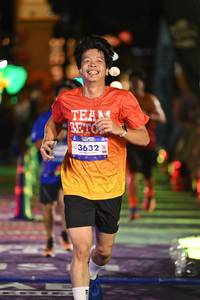 BIB: 3632
                            <button type="button" onclick="openModal(26223805)" class="btn btn-primary btn-sm float-right btn-popup" data-toggle="modal" data-target=".modal-high-quality">
                        <i class="fas fa-shopping-cart"></i> Add to Cart
                    </button>
                                            <button type="button" onclick="isThisMe(26223805, true)" class="btn btn-success btn-sm float-right btn-popup btn-isme hidden" data-toggle="tooltip" data-placement="bottom" title="นี่คือรูปของคุณใช่ไหม คลิกที่นี่เพื่อเอาเข้าอัลบั้ม">
                        <i class="fas fa-plus"></i> Add to album
                    </button>
                    <button type="button" onclick="isThisMe(26223805, false)" class="btn btn-warning btn-sm float-right btn-popup btn-isnotme hidden">
                        <i class="fas fa-ban"></i> Remove from album
                    </button>