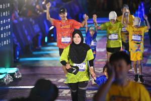 BIB: 2795, 3183
                            <button type="button" onclick="openModal(26229196)" class="btn btn-primary btn-sm float-right btn-popup" data-toggle="modal" data-target=".modal-high-quality">
                        <i class="fas fa-shopping-cart"></i> Add to Cart
                    </button>
                                            <button type="button" onclick="isThisMe(26229196, true)" class="btn btn-success btn-sm float-right btn-popup btn-isme hidden" data-toggle="tooltip" data-placement="bottom" title="นี่คือรูปของคุณใช่ไหม คลิกที่นี่เพื่อเอาเข้าอัลบั้ม">
                        <i class="fas fa-plus"></i> Add to album
                    </button>
                    <button type="button" onclick="isThisMe(26229196, false)" class="btn btn-warning btn-sm float-right btn-popup btn-isnotme hidden">
                        <i class="fas fa-ban"></i> Remove from album
                    </button>