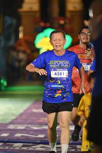 BIB: 4381
                            <button type="button" onclick="openModal(26225380)" class="btn btn-primary btn-sm float-right btn-popup" data-toggle="modal" data-target=".modal-high-quality">
                        <i class="fas fa-shopping-cart"></i> Add to Cart
                    </button>
                                            <button type="button" onclick="isThisMe(26225380, true)" class="btn btn-success btn-sm float-right btn-popup btn-isme hidden" data-toggle="tooltip" data-placement="bottom" title="นี่คือรูปของคุณใช่ไหม คลิกที่นี่เพื่อเอาเข้าอัลบั้ม">
                        <i class="fas fa-plus"></i> Add to album
                    </button>
                    <button type="button" onclick="isThisMe(26225380, false)" class="btn btn-warning btn-sm float-right btn-popup btn-isnotme hidden">
                        <i class="fas fa-ban"></i> Remove from album
                    </button>