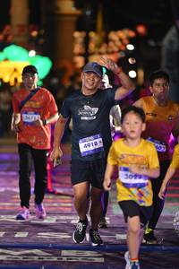 BIB: 3675, 4918, 3072
                            <button type="button" onclick="openModal(26225324)" class="btn btn-primary btn-sm float-right btn-popup" data-toggle="modal" data-target=".modal-high-quality">
                        <i class="fas fa-shopping-cart"></i> Add to Cart
                    </button>
                                            <button type="button" onclick="isThisMe(26225324, true)" class="btn btn-success btn-sm float-right btn-popup btn-isme hidden" data-toggle="tooltip" data-placement="bottom" title="นี่คือรูปของคุณใช่ไหม คลิกที่นี่เพื่อเอาเข้าอัลบั้ม">
                        <i class="fas fa-plus"></i> Add to album
                    </button>
                    <button type="button" onclick="isThisMe(26225324, false)" class="btn btn-warning btn-sm float-right btn-popup btn-isnotme hidden">
                        <i class="fas fa-ban"></i> Remove from album
                    </button>