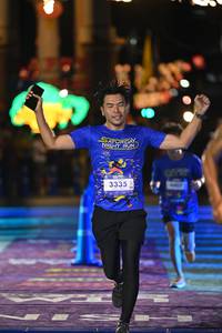 BIB: 3335
                            <button type="button" onclick="openModal(26223931)" class="btn btn-primary btn-sm float-right btn-popup" data-toggle="modal" data-target=".modal-high-quality">
                        <i class="fas fa-shopping-cart"></i> Add to Cart
                    </button>
                                            <button type="button" onclick="isThisMe(26223931, true)" class="btn btn-success btn-sm float-right btn-popup btn-isme hidden" data-toggle="tooltip" data-placement="bottom" title="นี่คือรูปของคุณใช่ไหม คลิกที่นี่เพื่อเอาเข้าอัลบั้ม">
                        <i class="fas fa-plus"></i> Add to album
                    </button>
                    <button type="button" onclick="isThisMe(26223931, false)" class="btn btn-warning btn-sm float-right btn-popup btn-isnotme hidden">
                        <i class="fas fa-ban"></i> Remove from album
                    </button>