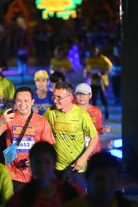 BIB: 652
                            <button type="button" onclick="openModal(26226082)" class="btn btn-primary btn-sm float-right btn-popup" data-toggle="modal" data-target=".modal-high-quality">
                        <i class="fas fa-shopping-cart"></i> Add to Cart
                    </button>
                                            <button type="button" onclick="isThisMe(26226082, true)" class="btn btn-success btn-sm float-right btn-popup btn-isme hidden" data-toggle="tooltip" data-placement="bottom" title="นี่คือรูปของคุณใช่ไหม คลิกที่นี่เพื่อเอาเข้าอัลบั้ม">
                        <i class="fas fa-plus"></i> Add to album
                    </button>
                    <button type="button" onclick="isThisMe(26226082, false)" class="btn btn-warning btn-sm float-right btn-popup btn-isnotme hidden">
                        <i class="fas fa-ban"></i> Remove from album
                    </button>