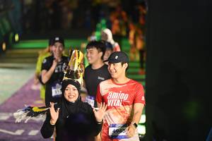 BIB: 4943
                            <button type="button" onclick="openModal(26229046)" class="btn btn-primary btn-sm float-right btn-popup" data-toggle="modal" data-target=".modal-high-quality">
                        <i class="fas fa-shopping-cart"></i> Add to Cart
                    </button>
                                            <button type="button" onclick="isThisMe(26229046, true)" class="btn btn-success btn-sm float-right btn-popup btn-isme hidden" data-toggle="tooltip" data-placement="bottom" title="นี่คือรูปของคุณใช่ไหม คลิกที่นี่เพื่อเอาเข้าอัลบั้ม">
                        <i class="fas fa-plus"></i> Add to album
                    </button>
                    <button type="button" onclick="isThisMe(26229046, false)" class="btn btn-warning btn-sm float-right btn-popup btn-isnotme hidden">
                        <i class="fas fa-ban"></i> Remove from album
                    </button>