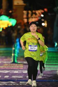 BIB: 3672
                            <button type="button" onclick="openModal(26225260)" class="btn btn-primary btn-sm float-right btn-popup" data-toggle="modal" data-target=".modal-high-quality">
                        <i class="fas fa-shopping-cart"></i> Add to Cart
                    </button>
                                            <button type="button" onclick="isThisMe(26225260, true)" class="btn btn-success btn-sm float-right btn-popup btn-isme hidden" data-toggle="tooltip" data-placement="bottom" title="นี่คือรูปของคุณใช่ไหม คลิกที่นี่เพื่อเอาเข้าอัลบั้ม">
                        <i class="fas fa-plus"></i> Add to album
                    </button>
                    <button type="button" onclick="isThisMe(26225260, false)" class="btn btn-warning btn-sm float-right btn-popup btn-isnotme hidden">
                        <i class="fas fa-ban"></i> Remove from album
                    </button>