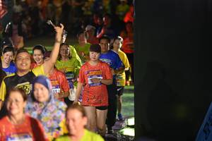 BIB: 221
                            <button type="button" onclick="openModal(26227483)" class="btn btn-primary btn-sm float-right btn-popup" data-toggle="modal" data-target=".modal-high-quality">
                        <i class="fas fa-shopping-cart"></i> Add to Cart
                    </button>
                                            <button type="button" onclick="isThisMe(26227483, true)" class="btn btn-success btn-sm float-right btn-popup btn-isme hidden" data-toggle="tooltip" data-placement="bottom" title="นี่คือรูปของคุณใช่ไหม คลิกที่นี่เพื่อเอาเข้าอัลบั้ม">
                        <i class="fas fa-plus"></i> Add to album
                    </button>
                    <button type="button" onclick="isThisMe(26227483, false)" class="btn btn-warning btn-sm float-right btn-popup btn-isnotme hidden">
                        <i class="fas fa-ban"></i> Remove from album
                    </button>