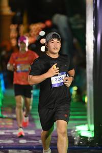 BIB: 3226
                            <button type="button" onclick="openModal(26225104)" class="btn btn-primary btn-sm float-right btn-popup" data-toggle="modal" data-target=".modal-high-quality">
                        <i class="fas fa-shopping-cart"></i> Add to Cart
                    </button>
                                            <button type="button" onclick="isThisMe(26225104, true)" class="btn btn-success btn-sm float-right btn-popup btn-isme hidden" data-toggle="tooltip" data-placement="bottom" title="นี่คือรูปของคุณใช่ไหม คลิกที่นี่เพื่อเอาเข้าอัลบั้ม">
                        <i class="fas fa-plus"></i> Add to album
                    </button>
                    <button type="button" onclick="isThisMe(26225104, false)" class="btn btn-warning btn-sm float-right btn-popup btn-isnotme hidden">
                        <i class="fas fa-ban"></i> Remove from album
                    </button>