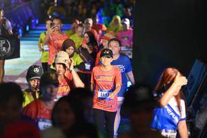 BIB: 3115
                            <button type="button" onclick="openModal(26227677)" class="btn btn-primary btn-sm float-right btn-popup" data-toggle="modal" data-target=".modal-high-quality">
                        <i class="fas fa-shopping-cart"></i> Add to Cart
                    </button>
                                            <button type="button" onclick="isThisMe(26227677, true)" class="btn btn-success btn-sm float-right btn-popup btn-isme hidden" data-toggle="tooltip" data-placement="bottom" title="นี่คือรูปของคุณใช่ไหม คลิกที่นี่เพื่อเอาเข้าอัลบั้ม">
                        <i class="fas fa-plus"></i> Add to album
                    </button>
                    <button type="button" onclick="isThisMe(26227677, false)" class="btn btn-warning btn-sm float-right btn-popup btn-isnotme hidden">
                        <i class="fas fa-ban"></i> Remove from album
                    </button>