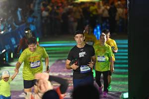 BIB: 4176, 1000, 4944, 3707
                            <button type="button" onclick="openModal(26229058)" class="btn btn-primary btn-sm float-right btn-popup" data-toggle="modal" data-target=".modal-high-quality">
                        <i class="fas fa-shopping-cart"></i> Add to Cart
                    </button>
                                            <button type="button" onclick="isThisMe(26229058, true)" class="btn btn-success btn-sm float-right btn-popup btn-isme hidden" data-toggle="tooltip" data-placement="bottom" title="นี่คือรูปของคุณใช่ไหม คลิกที่นี่เพื่อเอาเข้าอัลบั้ม">
                        <i class="fas fa-plus"></i> Add to album
                    </button>
                    <button type="button" onclick="isThisMe(26229058, false)" class="btn btn-warning btn-sm float-right btn-popup btn-isnotme hidden">
                        <i class="fas fa-ban"></i> Remove from album
                    </button>